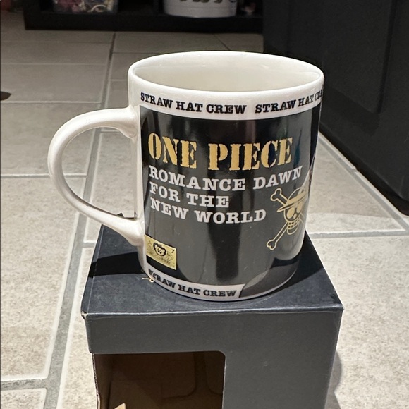 One Piece Monkey D Luffy monochrome mug New with Box - Picture 2 of 3